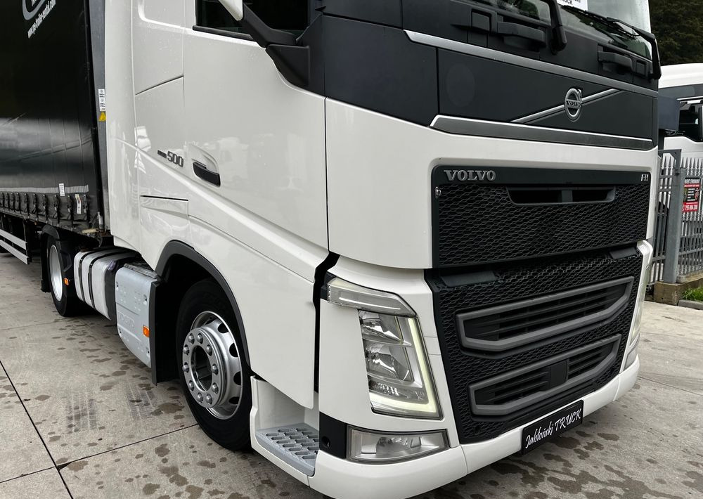 Volvo FH 500 Mega 2016 Rok + Fliegl 2017 // Oś podnoszona // Zestaw ! - Влекач, Брезентово полуремарке: снимка 4 Volvo FH 500 Mega 2016 Rok + Fliegl 2017 // Oś podnoszona // Zestaw ! - Влекач, Брезентово полуремарке: снимка 4
