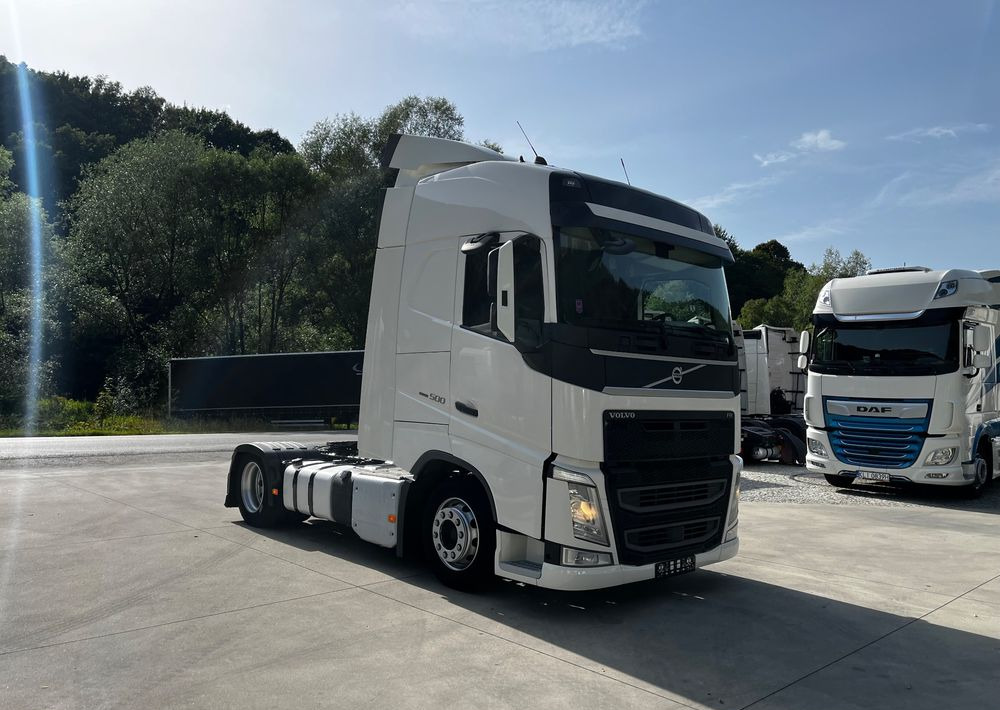 Volvo FH500 // 2016 // Mega // 2 zbiorniki // Z ruchu międzynarodowego // - Влекач: снимка 3 Volvo FH500 // 2016 // Mega // 2 zbiorniki // Z ruchu międzynarodowego // - Влекач: снимка 3