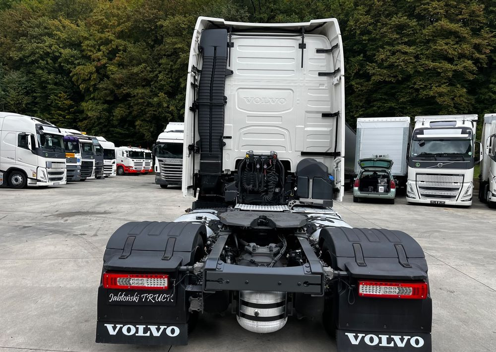 Volvo FH500 // Zamiana na starszy //New Face // Low Deck // Full Led // ACC // Globe XL // ParkClima // Zamiana za starszy - Влекач: снимка 4 Volvo FH500 // Zamiana na starszy //New Face // Low Deck // Full Led // ACC // Globe XL // ParkClima // Zamiana za starszy - Влекач: снимка 4