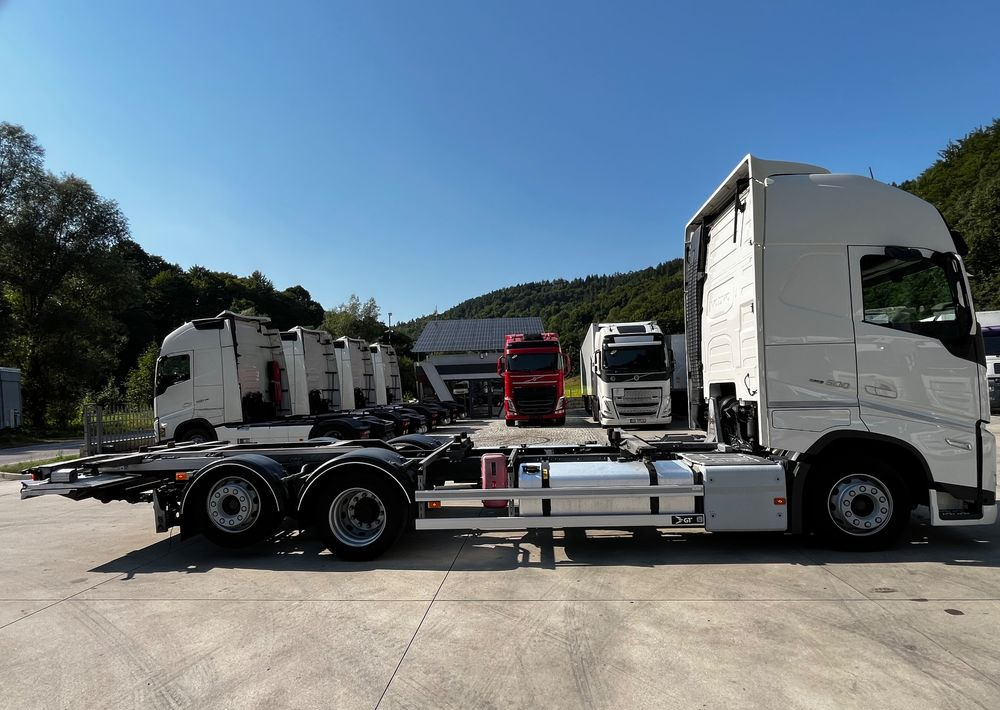 Volvo FH500 BDF 6x2 // Dolny zaczep // Euro 6 motor ! // New Face // XXL Cab // - Шаси кабина: снимка 4 Volvo FH500 BDF 6x2 // Dolny zaczep // Euro 6 motor ! // New Face // XXL Cab // - Шаси кабина: снимка 4