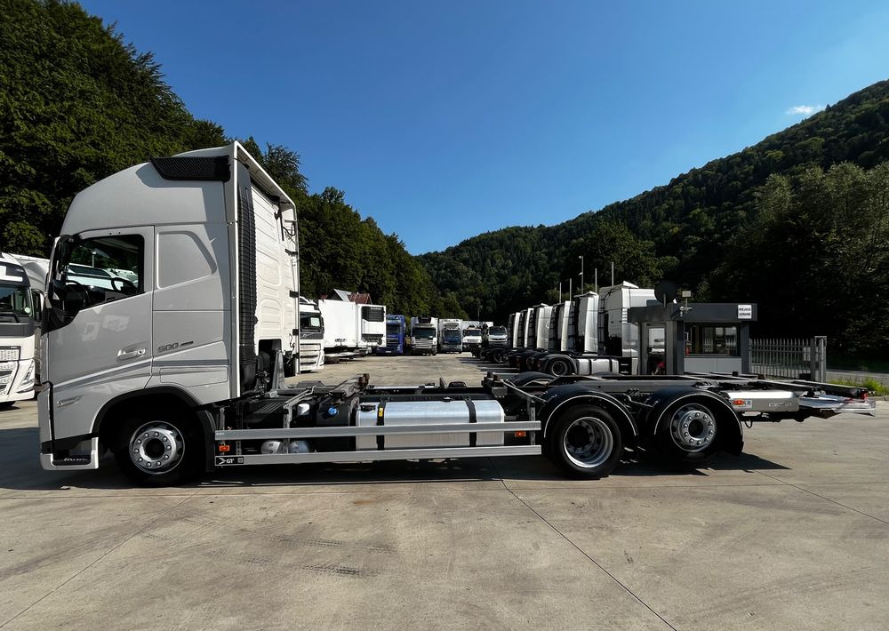 Volvo FH500 BDF 6x2 // Dolny zaczep // Euro 6 motor ! // New Face // XXL Cab // - Шаси кабина: снимка 3 Volvo FH500 BDF 6x2 // Dolny zaczep // Euro 6 motor ! // New Face // XXL Cab // - Шаси кабина: снимка 3