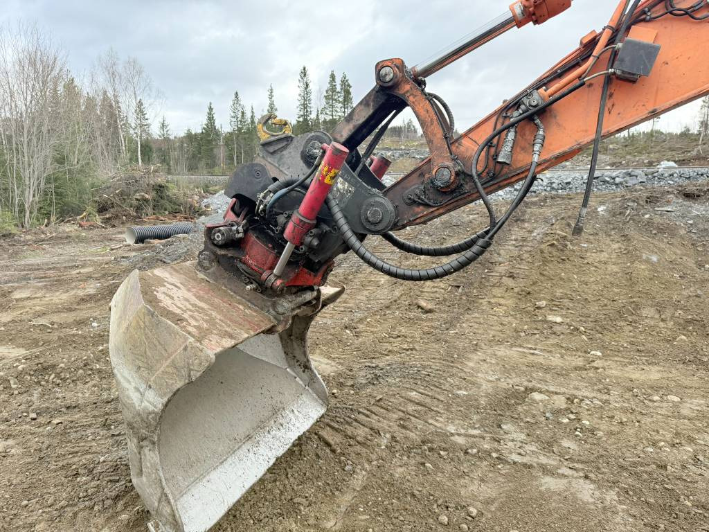 Верижен багер Doosan DX 140 LCR: снимка 9