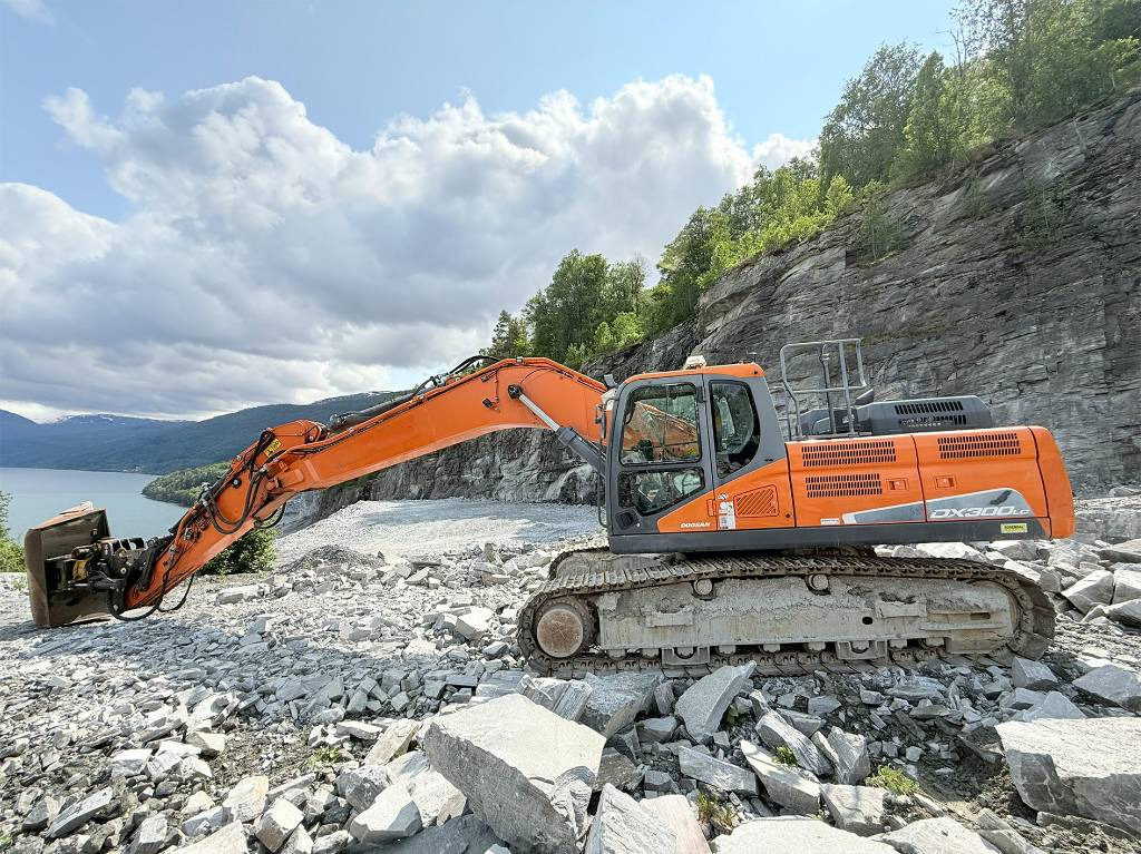 Doosan DX 300 LC-5 - Верижен багер: снимка 3 Doosan DX 300 LC-5 - Верижен багер: снимка 3