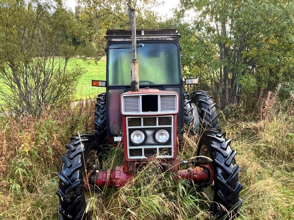 International Harvester 584 4WD - Трактор: снимка 5 International Harvester 584 4WD - Трактор: снимка 5