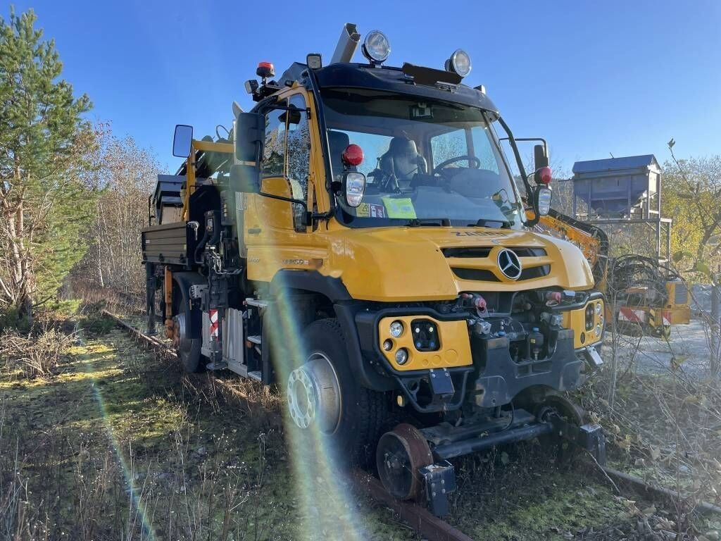 Комунална/ Специална техника Mercedes-Benz Unimog u427: снимка 1