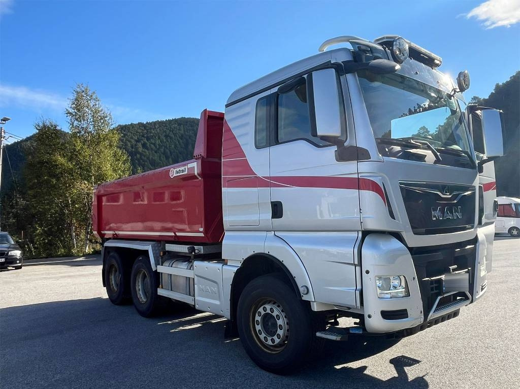 MAN TGX 26.580 6x4 - Самосвал камион: снимка 1 MAN TGX 26.580 6x4 - Самосвал камион: снимка 1