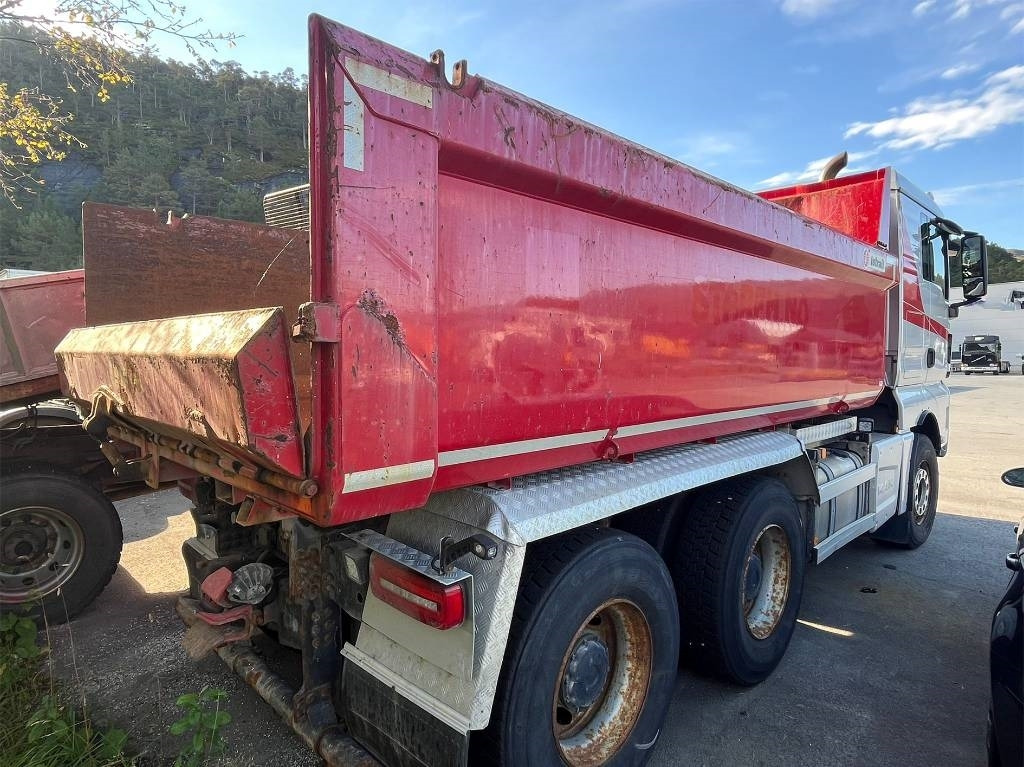 MAN TGX 26.580 6x4 - Самосвал камион: снимка 2 MAN TGX 26.580 6x4 - Самосвал камион: снимка 2