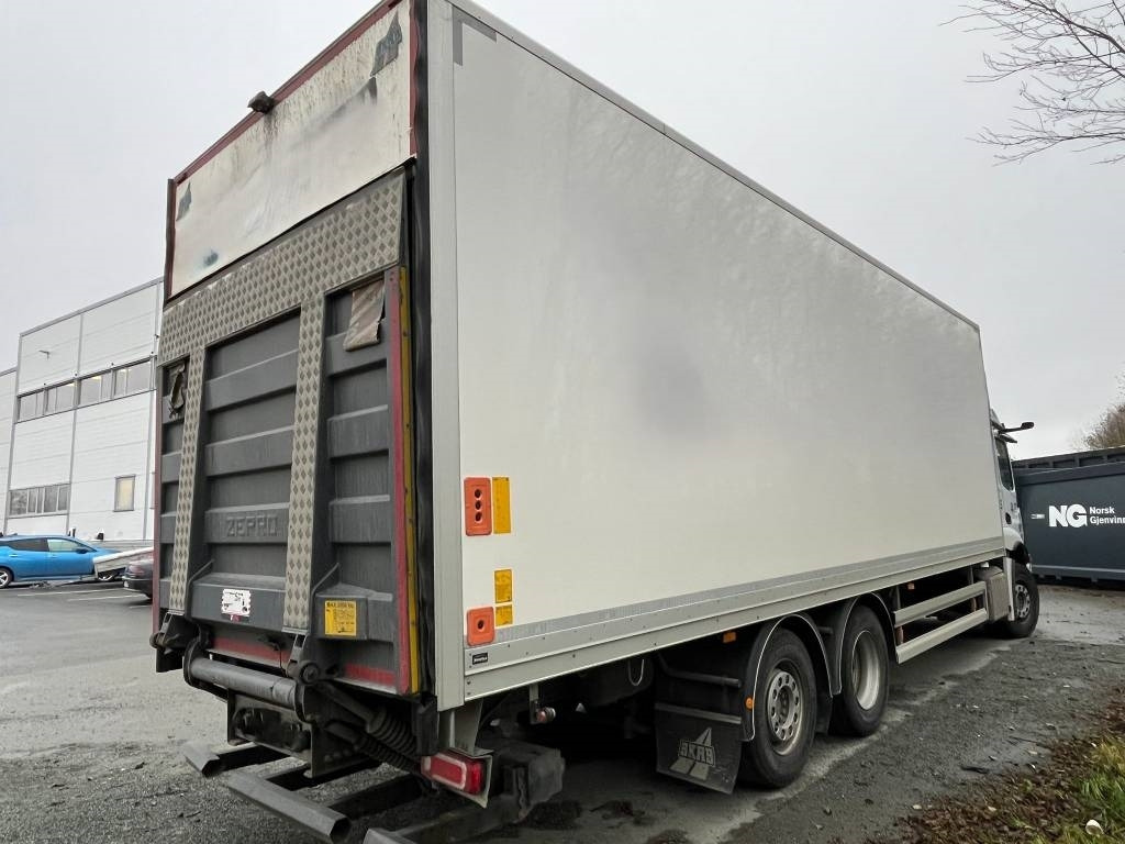 Mercedes-Benz Actros 2546 6x2 - Камион фургон: снимка 3 Mercedes-Benz Actros 2546 6x2 - Камион фургон: снимка 3