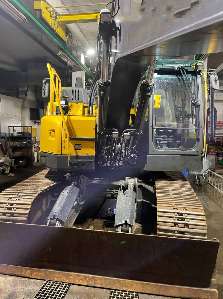 Volvo ECR 235 E - Верижен багер: снимка 4 Volvo ECR 235 E - Верижен багер: снимка 4