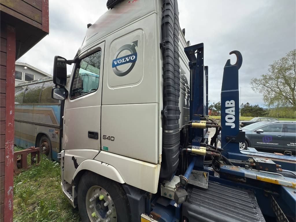 Volvo FH 540 - Мултилифт с кука камион: снимка 3 Volvo FH 540 - Мултилифт с кука камион: снимка 3