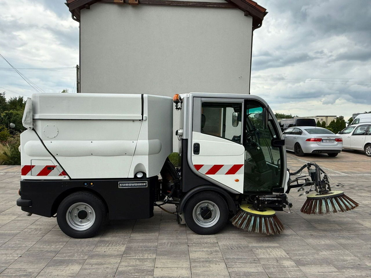 Bucher CityCat 2020 Zamiatarka 3 szczotki Klimatyzacja Ka mera cofania - Мотометачна машина: снимка 4 Bucher CityCat 2020 Zamiatarka 3 szczotki Klimatyzacja Ka mera cofania - Мотометачна машина: снимка 4