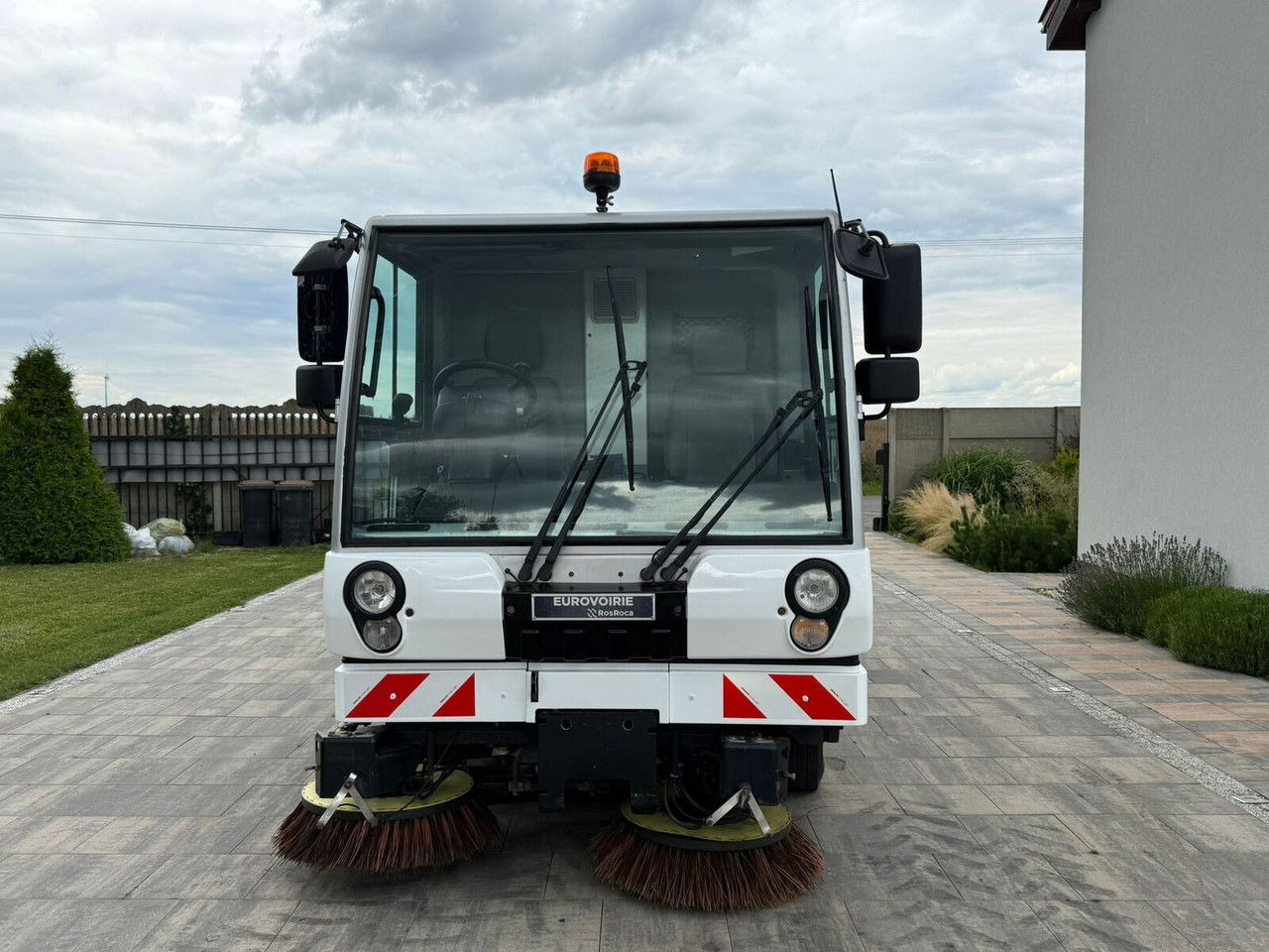 Bucher Citycat 5000 Zamiatarka 2014 Rok Kamera cofania Kl imatyzacja - Мотометачна машина: снимка 2 Bucher Citycat 5000 Zamiatarka 2014 Rok Kamera cofania Kl imatyzacja - Мотометачна машина: снимка 2