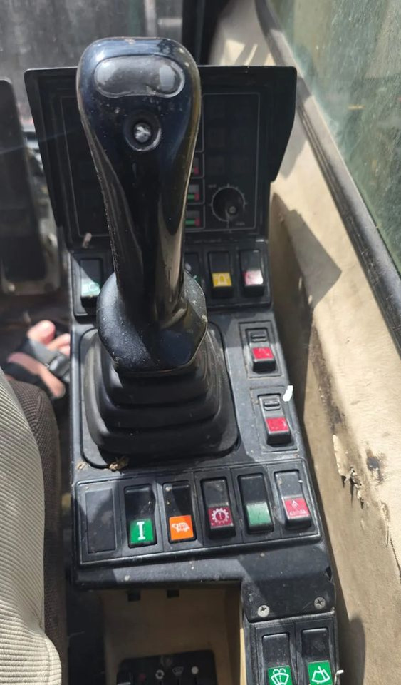 Caterpillar M312 - Колесен багер: снимка 5 Caterpillar M312 - Колесен багер: снимка 5