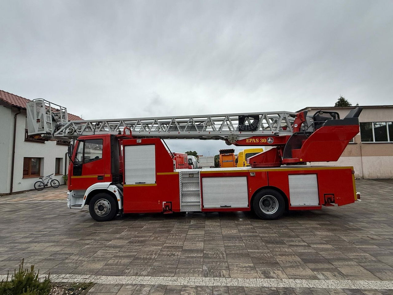 Iveco 130E23 - Пожарна кола: снимка 5 Iveco 130E23 - Пожарна кола: снимка 5