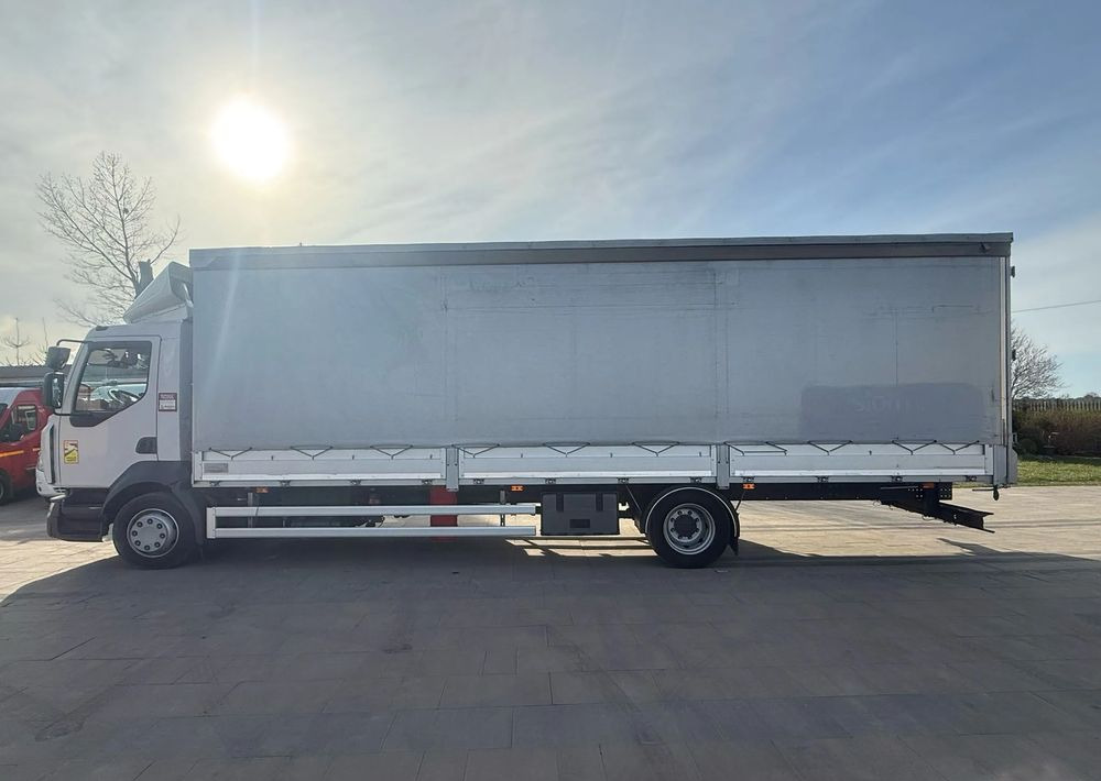 Renault D12 - Камион с брезент: снимка 5 Renault D12 - Камион с брезент: снимка 5