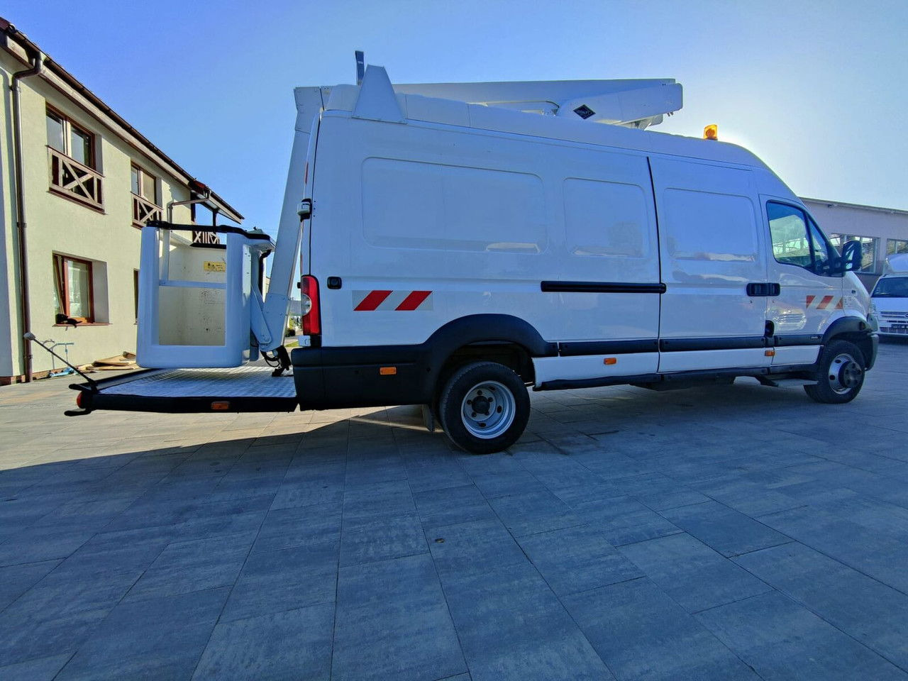 Renault Mascott 3.0 - Автовишка: снимка 5 Renault Mascott 3.0 - Автовишка: снимка 5