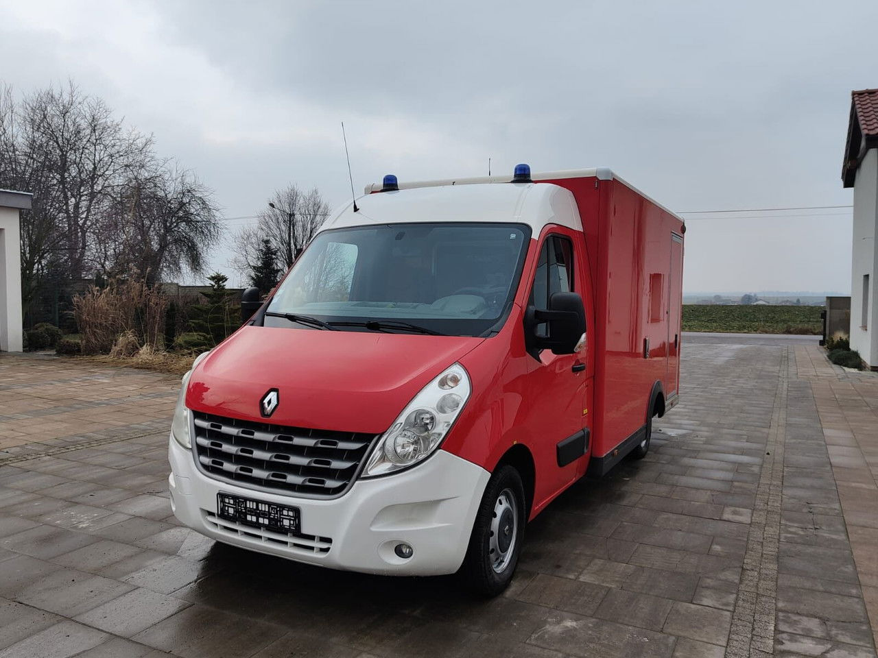 Renault Master Karetka Ambulans pogotowie kontenerowe Kamper - Линейка: снимка 3 Renault Master Karetka Ambulans pogotowie kontenerowe Kamper - Линейка: снимка 3
