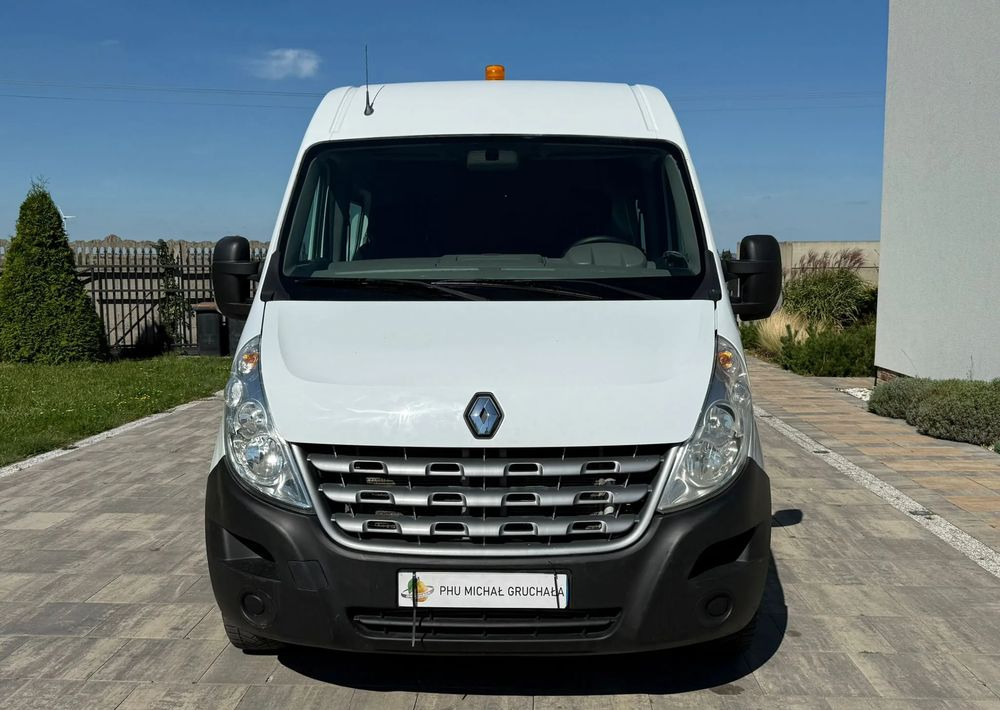 Renault Master - Бус с двойна кабина: снимка 2 Renault Master - Бус с двойна кабина: снимка 2