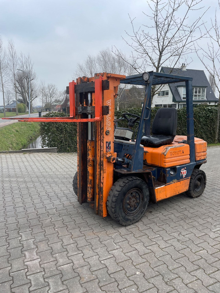 Мотокар Toyota 2.5ton diesel triplo heftruck forklift: снимка 6