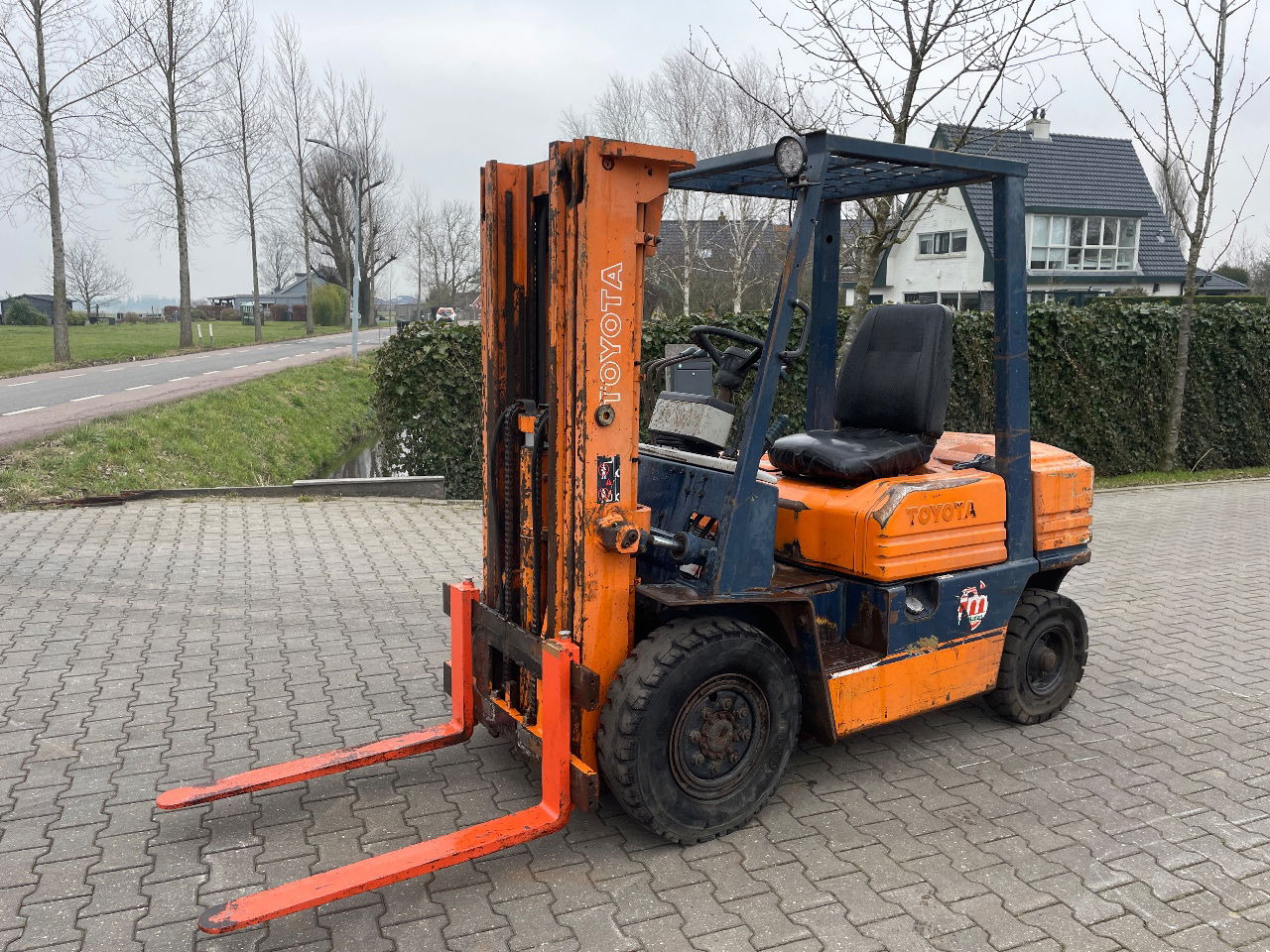 Toyota 2.5ton diesel triplo heftruck forklift - Мотокар: снимка 1 Toyota 2.5ton diesel triplo heftruck forklift - Мотокар: снимка 1