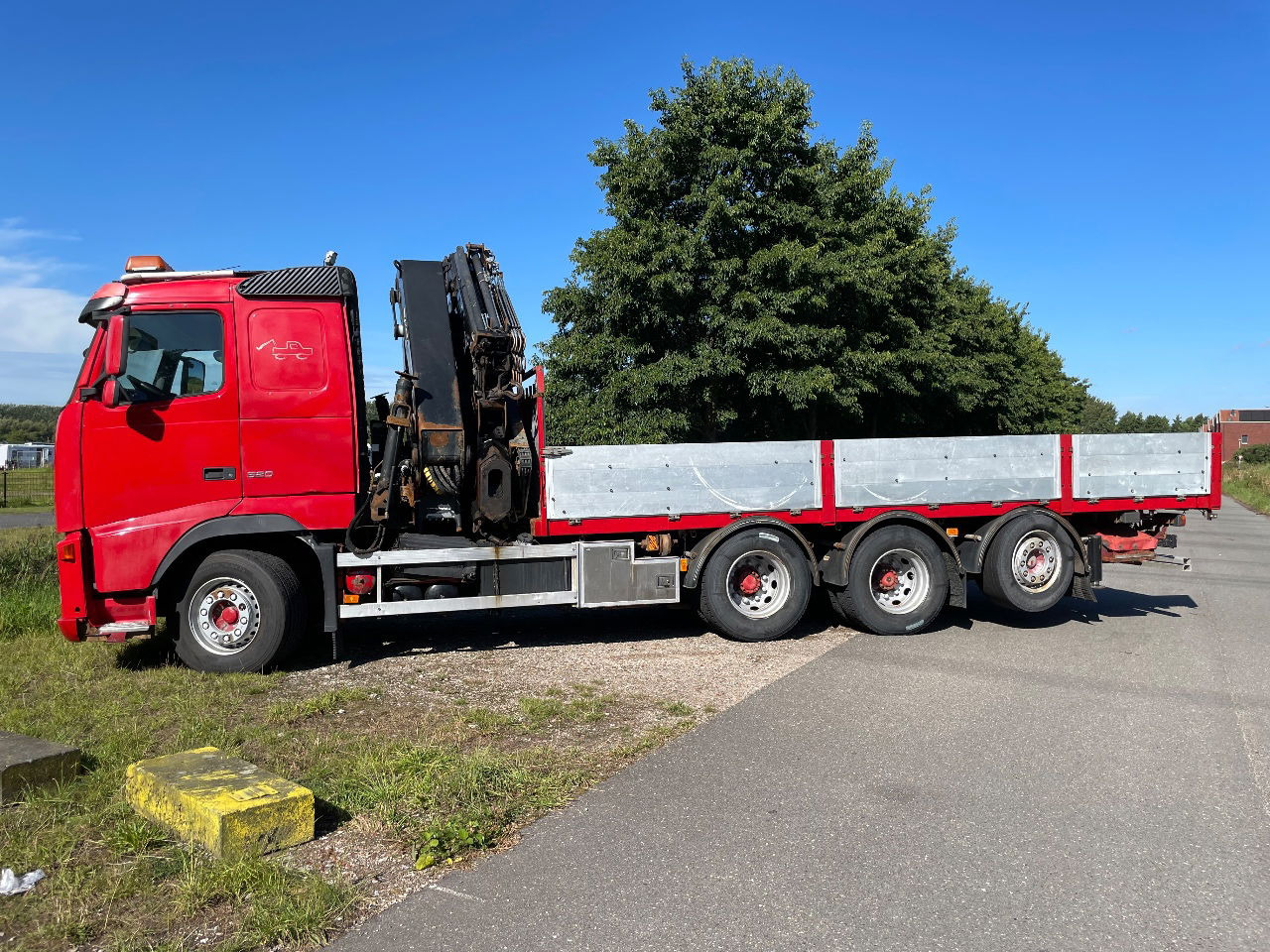 Volvo FH 13.520 with hiab 322 with jib - Камион с кран: снимка 3 Volvo FH 13.520 with hiab 322 with jib - Камион с кран: снимка 3