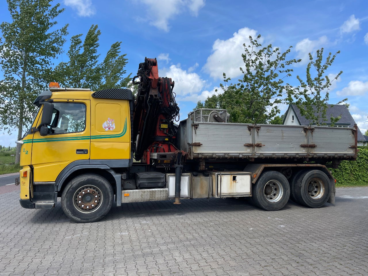 Volvo FM 12.380 .380 with Palfinger PK27000 with jib and tipper box - Самосвал камион, Камион с кран: снимка 2 Volvo FM 12.380 .380 with Palfinger PK27000 with jib and tipper box - Самосвал камион, Камион с кран: снимка 2