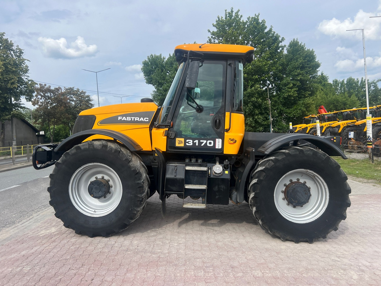 JCB Fastrac 3170 Plus - Трактор: снимка 3 JCB Fastrac 3170 Plus - Трактор: снимка 3