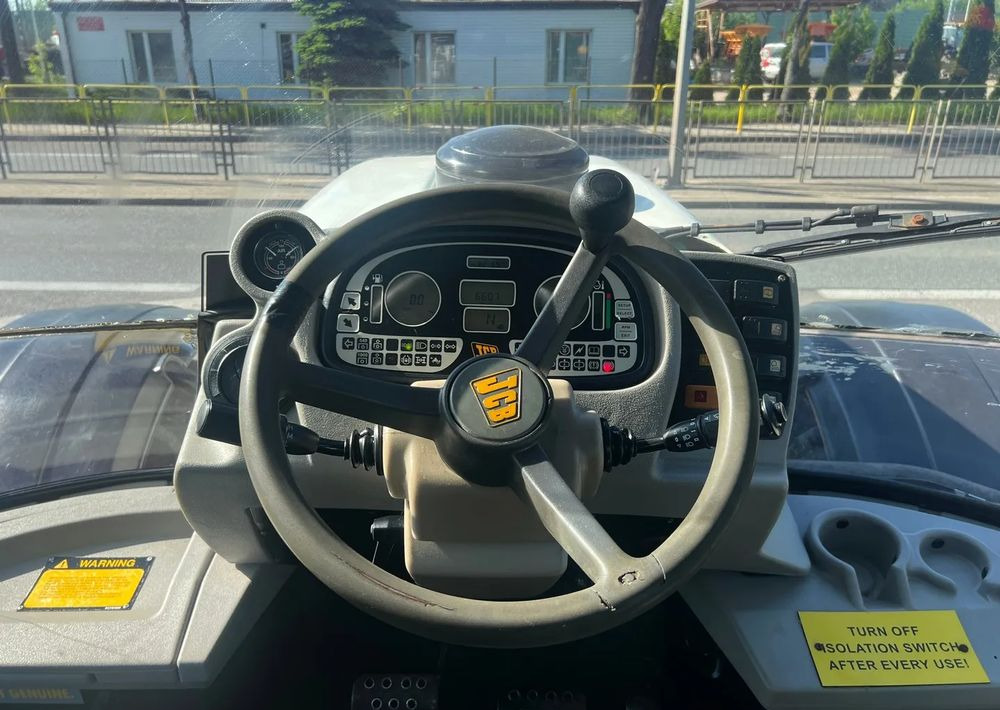 Трактор JCB Fastrac 3185 | 2000 Rok | 185 Km |: снимка 13