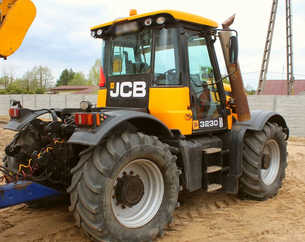 JCB Fastrac 3230 Plus - Трактор: снимка 4 JCB Fastrac 3230 Plus - Трактор: снимка 4