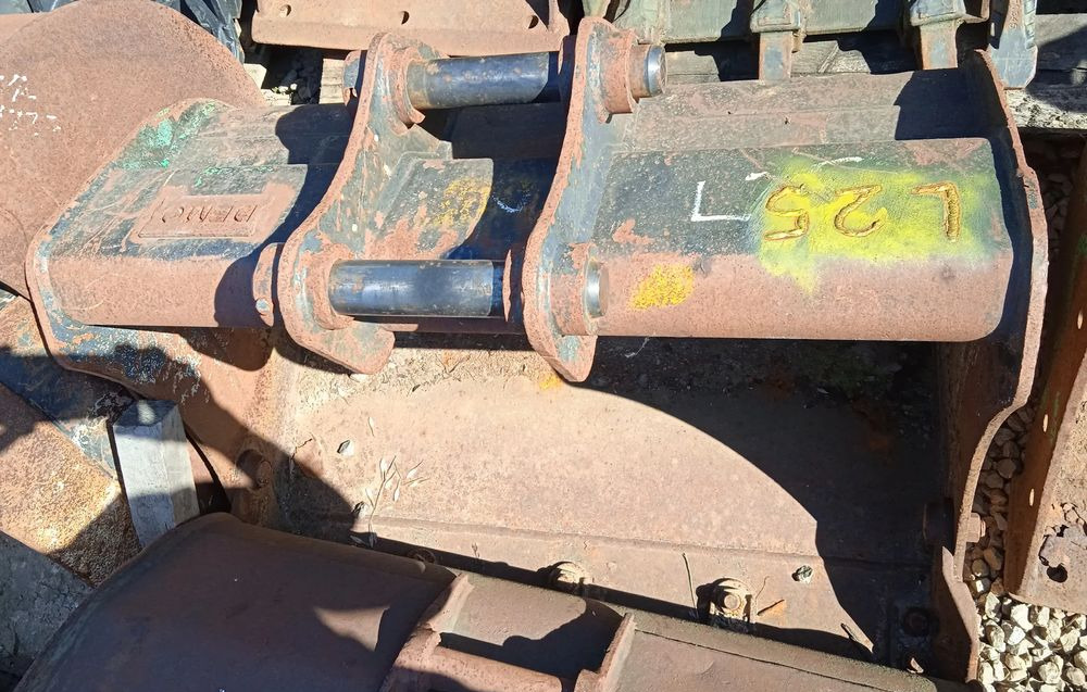 ŁYŻKA KOPIĄCA DO KOPARKI JCB, CAT, VOLVO, KOMATSU, LIEBHERR CENA NA TELEFON L25 - Кофа за багер: снимка 2 ŁYŻKA KOPIĄCA DO KOPARKI JCB, CAT, VOLVO, KOMATSU, LIEBHERR CENA NA TELEFON L25 - Кофа за багер: снимка 2