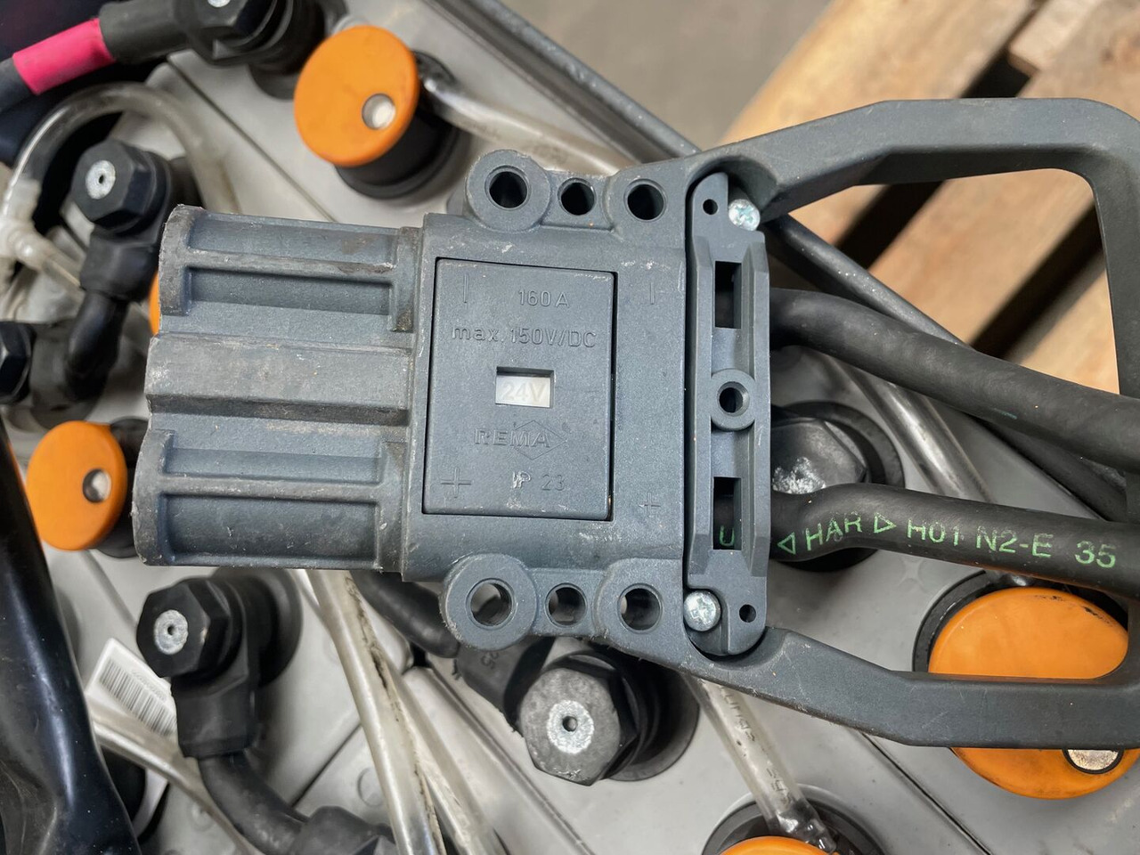 24 Volt I 3 PZS 375 - Акумулатор за Подемно-транспортна техника: снимка 4 24 Volt I 3 PZS 375 - Акумулатор за Подемно-транспортна техника: снимка 4