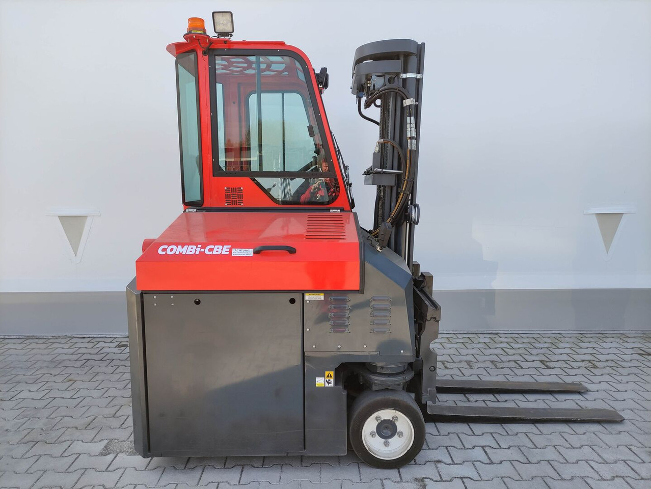 Combilift CBE3000 - Електрокар: снимка 2 Combilift CBE3000 - Електрокар: снимка 2