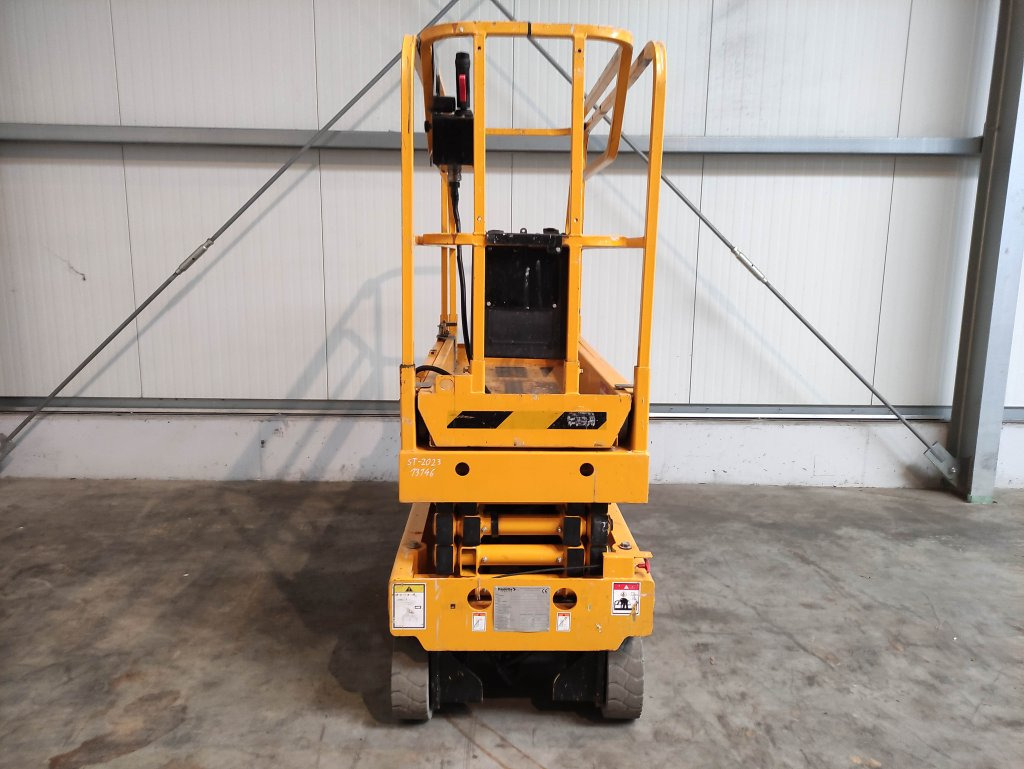 Haulotte OPTIMUM8 - Ножична работна платформа: снимка 3 Haulotte OPTIMUM8 - Ножична работна платформа: снимка 3