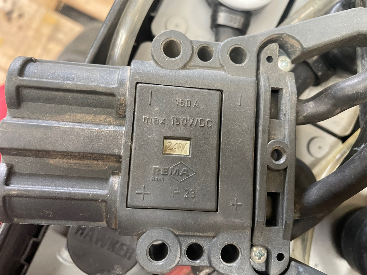 Hawker 24 Volt I 3 PZS 375 - Акумулатор за Подемно-транспортна техника: снимка 4 Hawker 24 Volt I 3 PZS 375 - Акумулатор за Подемно-транспортна техника: снимка 4