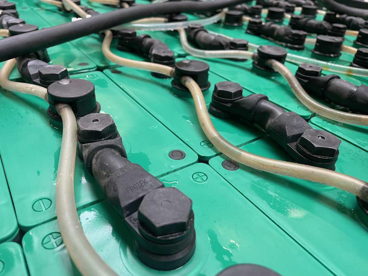 Hoppecke 80V 6 HPZS 930 - Акумулатор за Подемно-транспортна техника: снимка 3 Hoppecke 80V 6 HPZS 930 - Акумулатор за Подемно-транспортна техника: снимка 3