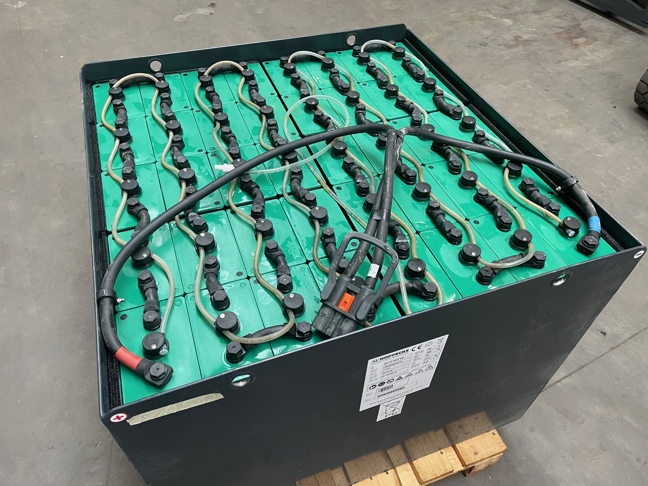 Hoppecke 80V 6 HPZS 930 - Акумулатор за Подемно-транспортна техника: снимка 1 Hoppecke 80V 6 HPZS 930 - Акумулатор за Подемно-транспортна техника: снимка 1