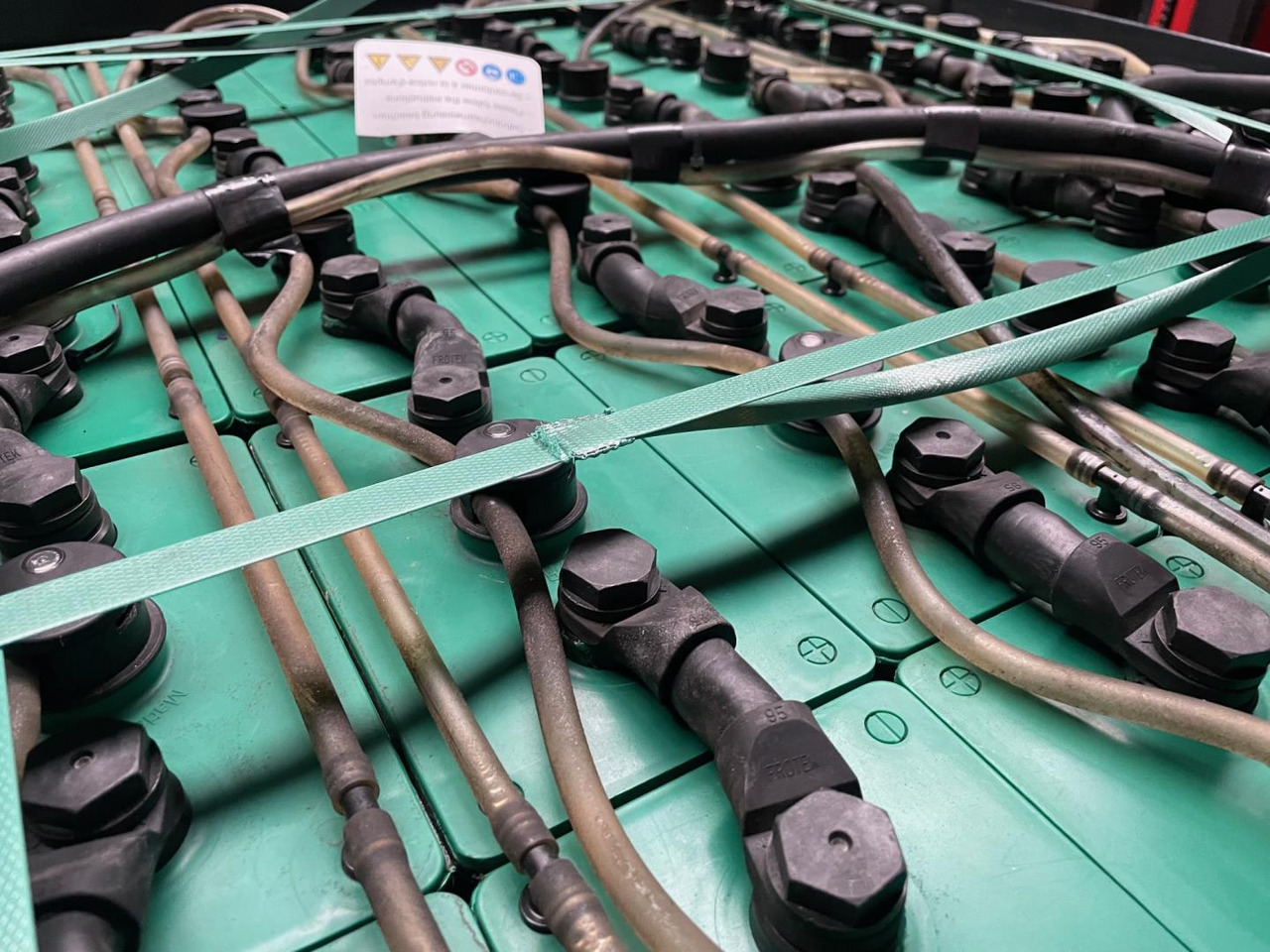 Hoppecke 80V 6 HPZS 930 - Акумулатор за Подемно-транспортна техника: снимка 3 Hoppecke 80V 6 HPZS 930 - Акумулатор за Подемно-транспортна техника: снимка 3
