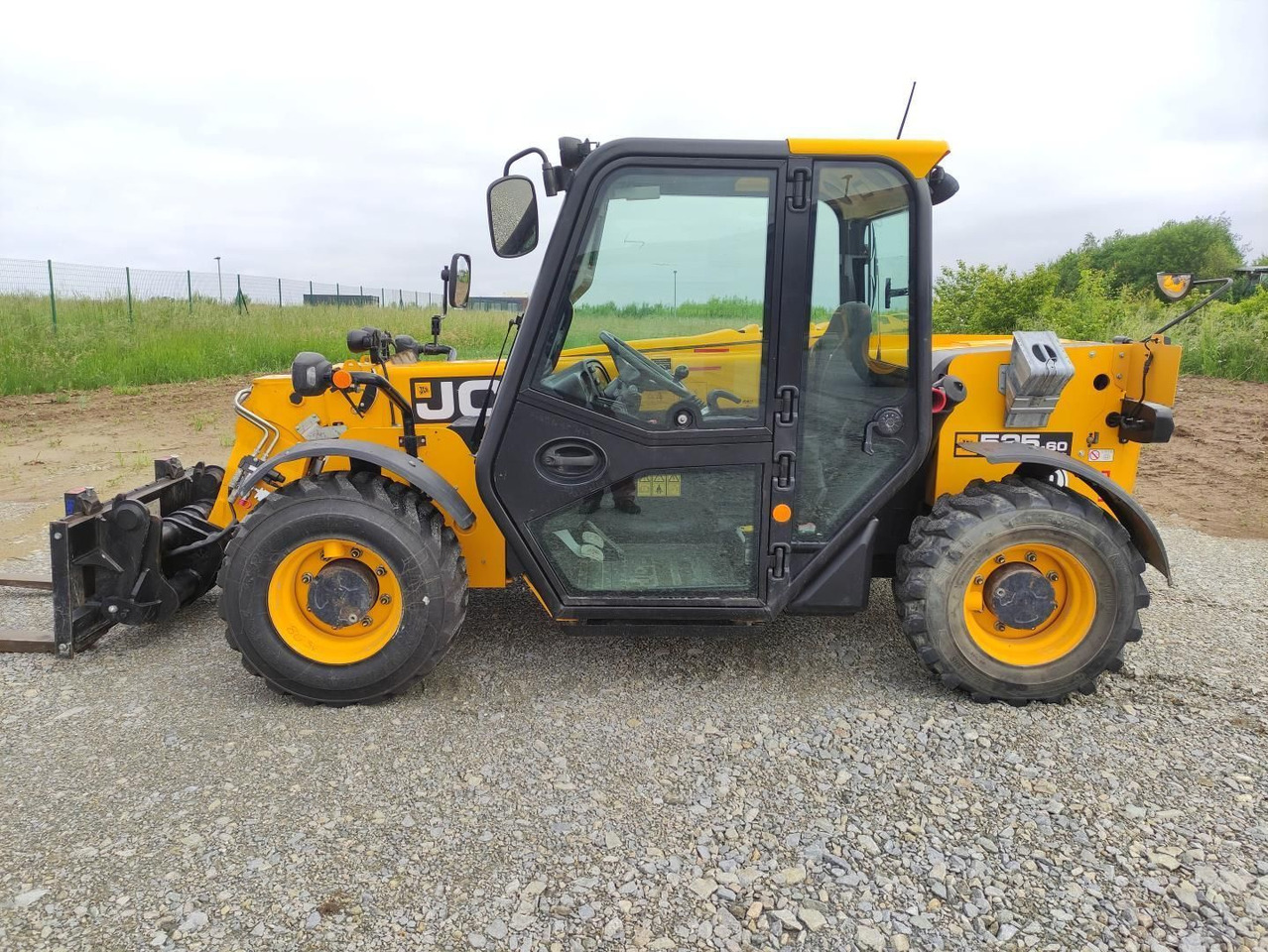 JCB 525-60 Hi Viz - Телескопичен товарач: снимка 1 JCB 525-60 Hi Viz - Телескопичен товарач: снимка 1