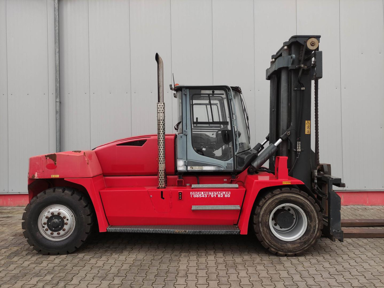Kalmar DCG160-12 - Контейнерен товарач: снимка 2 Kalmar DCG160-12 - Контейнерен товарач: снимка 2