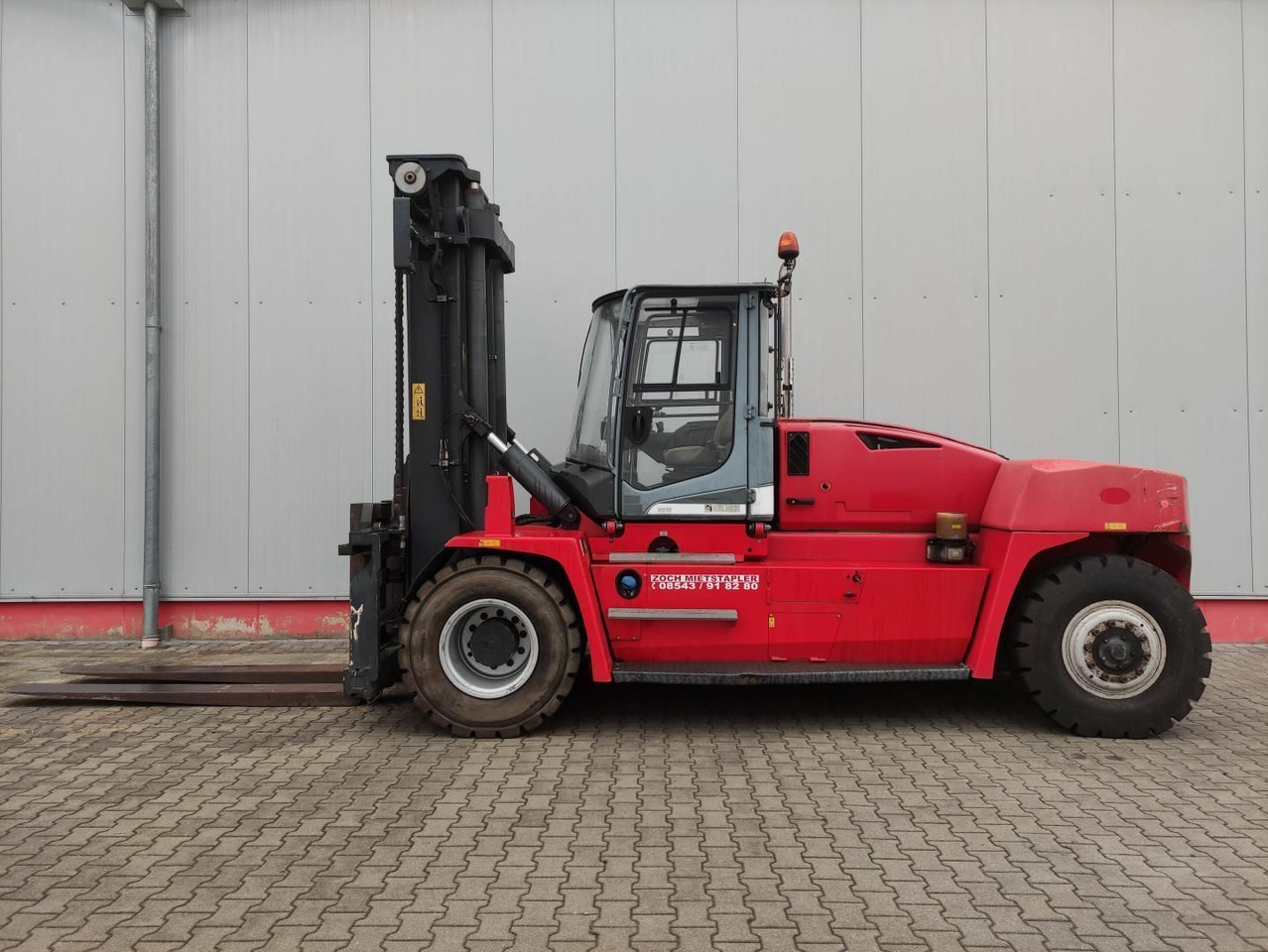 Kalmar DCG160-12 - Контейнерен товарач: снимка 1 Kalmar DCG160-12 - Контейнерен товарач: снимка 1