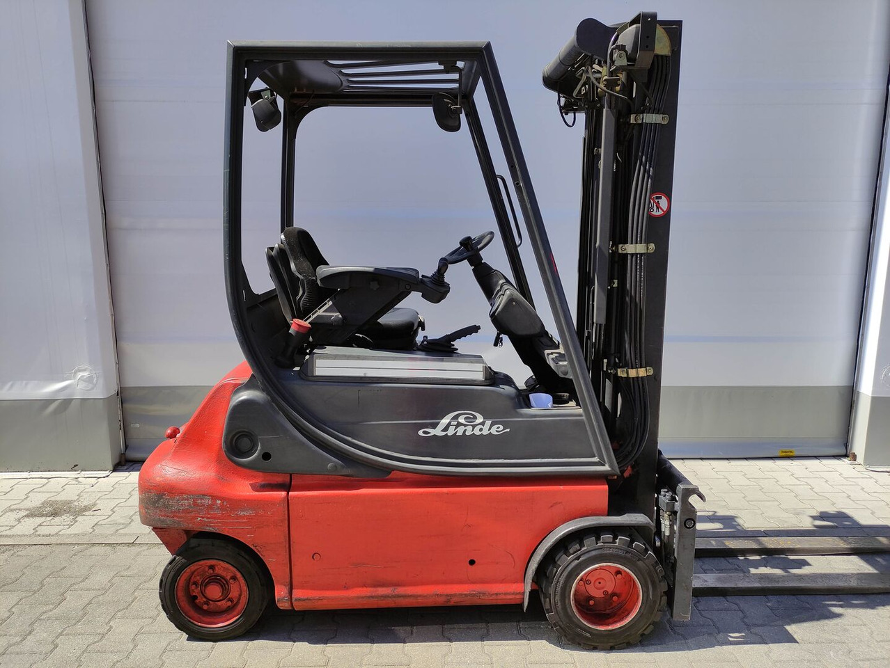 Linde E20P-335 - Електрокар: снимка 2 Linde E20P-335 - Електрокар: снимка 2