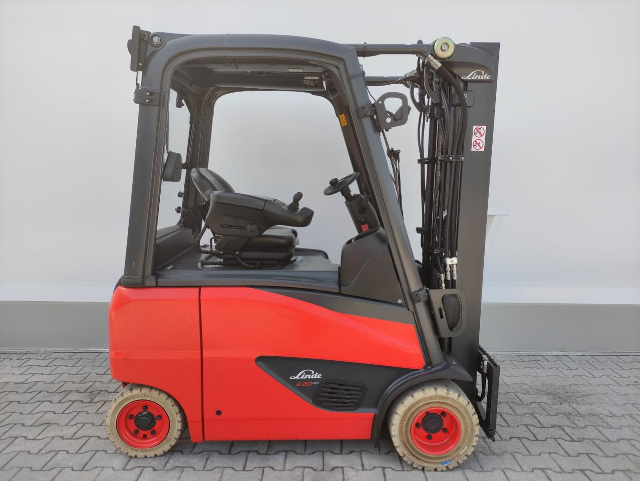 Linde E20PH-02-EVO-386 - Електрокар: снимка 2 Linde E20PH-02-EVO-386 - Електрокар: снимка 2