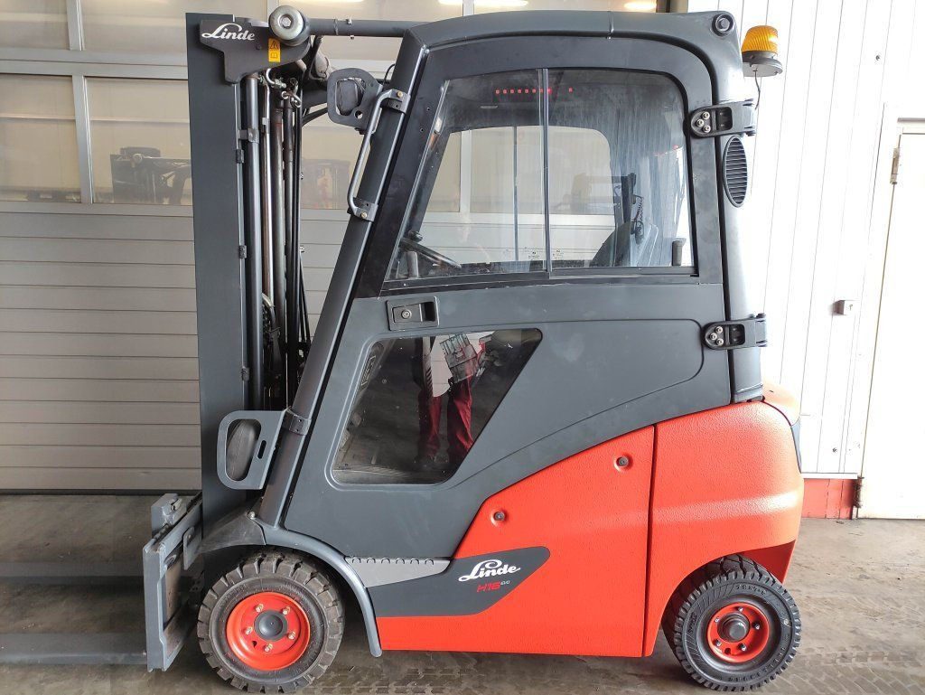 Linde H16D-01-391 *Komplett aufbereitet* - Дизелов мотокар: снимка 1 Linde H16D-01-391 *Komplett aufbereitet* - Дизелов мотокар: снимка 1