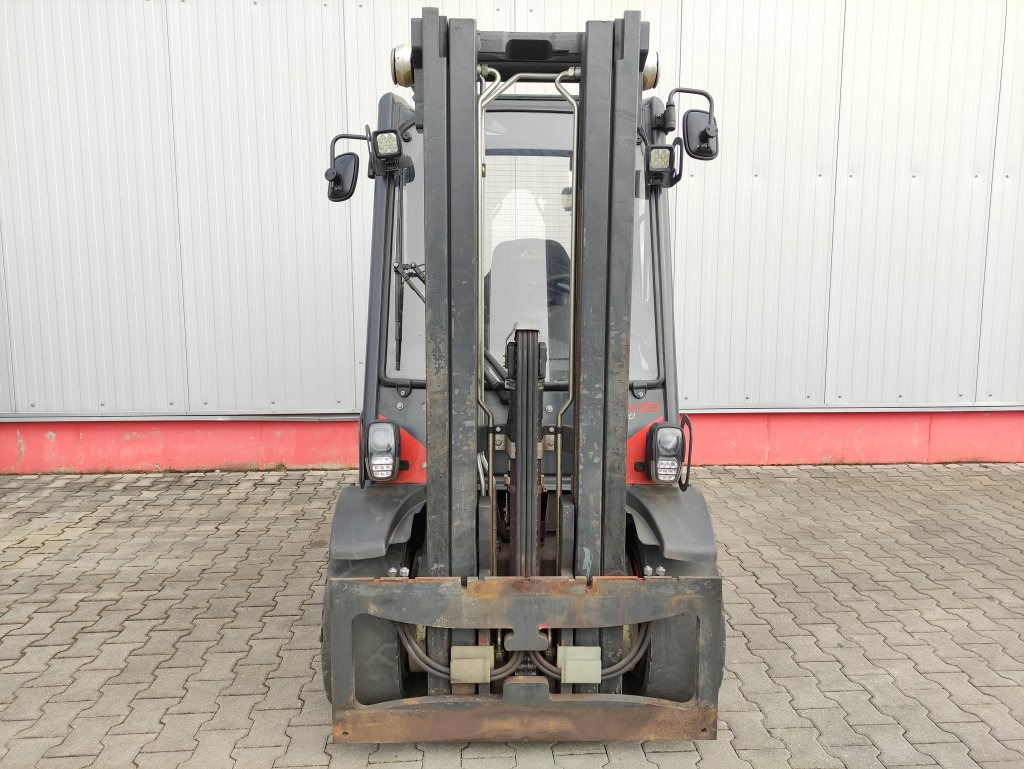 Linde H35D-02-393-EVO - Дизелов мотокар: снимка 3 Linde H35D-02-393-EVO - Дизелов мотокар: снимка 3