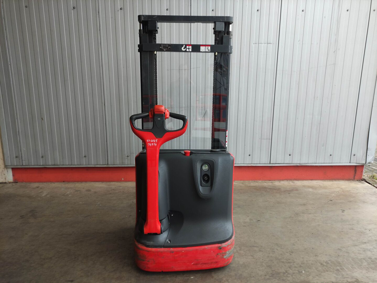 Linde L12 i - Стакер: снимка 4 Linde L12 i - Стакер: снимка 4