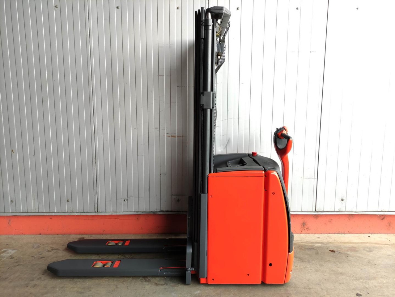 Linde L16-1173 - Стакер: снимка 1 Linde L16-1173 - Стакер: снимка 1