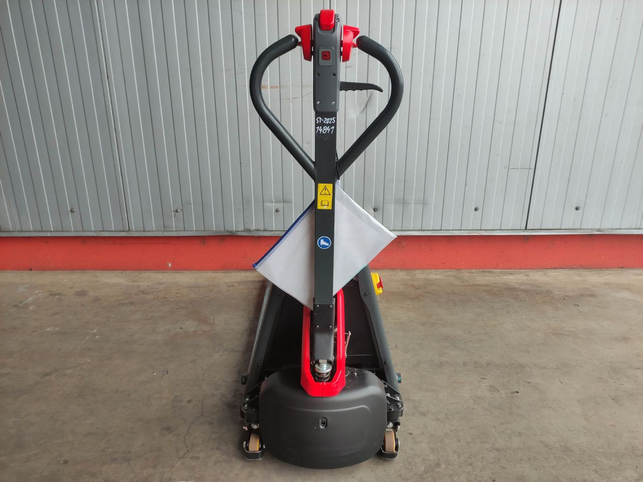 Linde MT15C - Палетна количка: снимка 4 Linde MT15C - Палетна количка: снимка 4