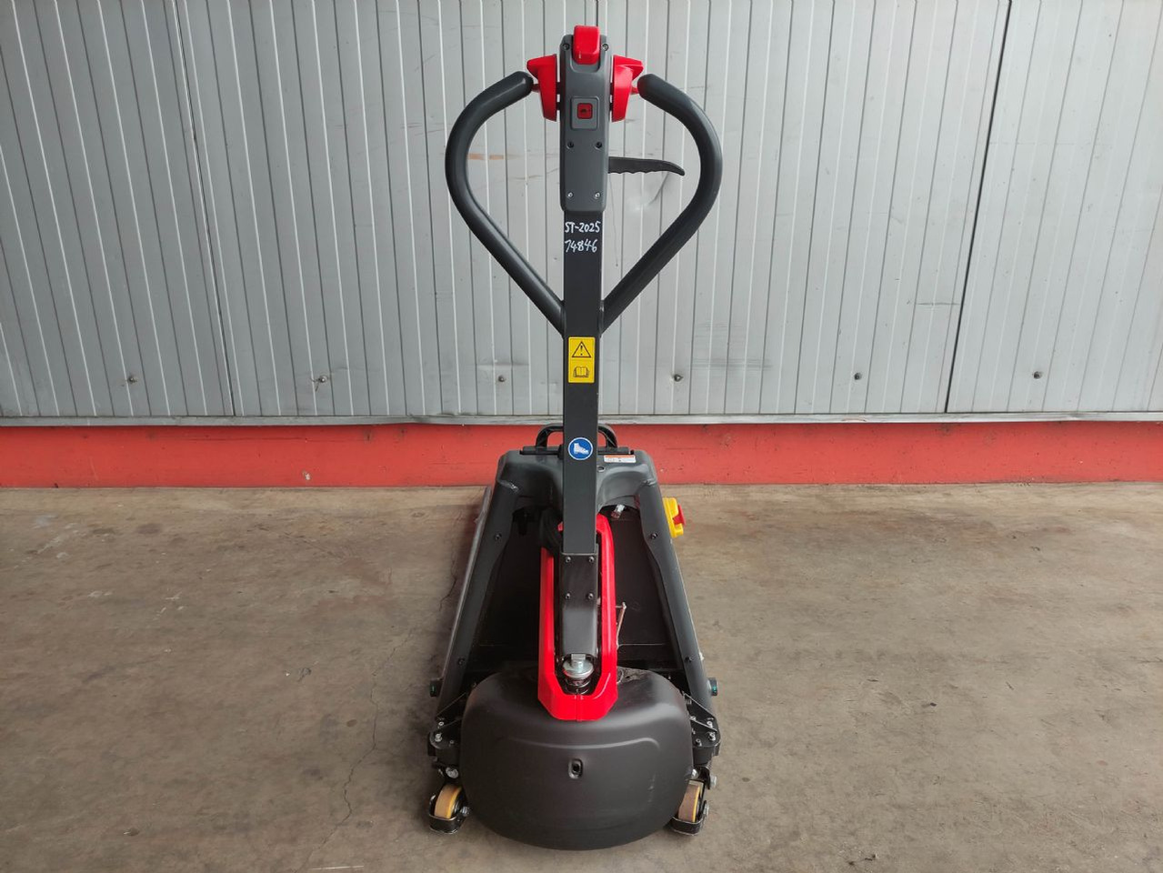 Linde MT15C - Палетна количка: снимка 4 Linde MT15C - Палетна количка: снимка 4