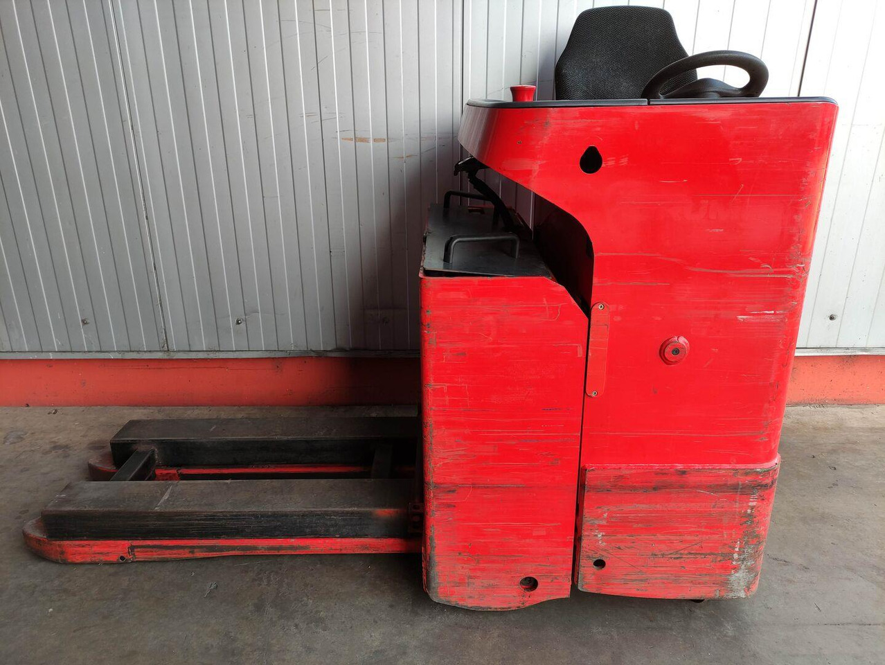 Linde T20R (mit Sitz) - Палетна количка: снимка 1 Linde T20R (mit Sitz) - Палетна количка: снимка 1