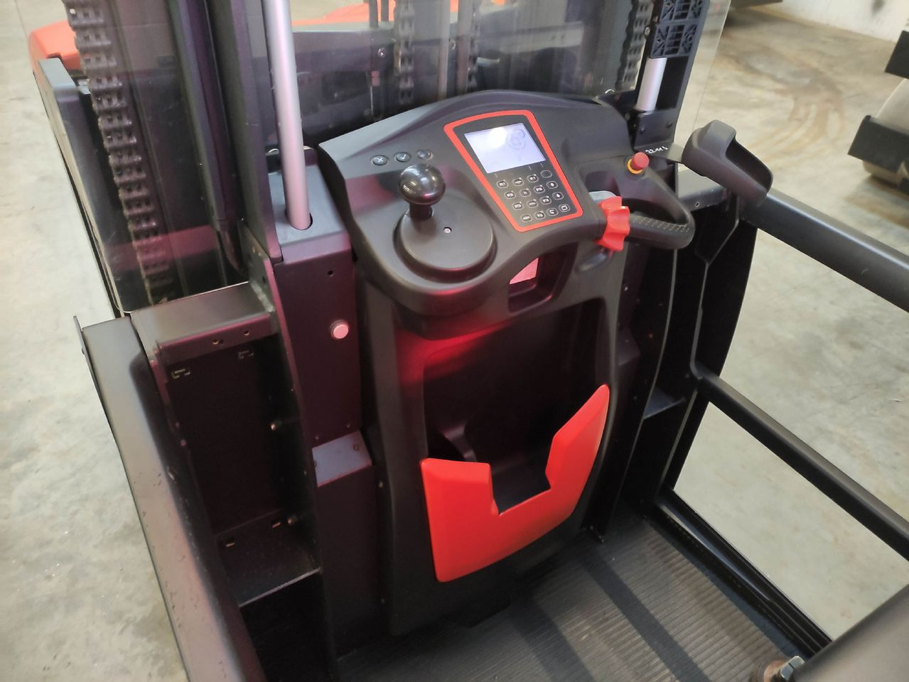 Linde V Modular - Ордер пикър - комисионер: снимка 5 Linde V Modular - Ордер пикър - комисионер: снимка 5